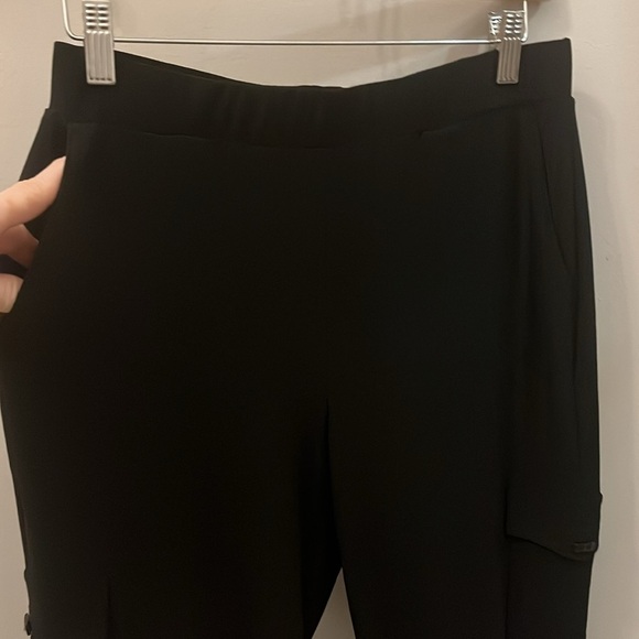 Joseph Ribkoff Pants Joggers NWT Bow Detail at Hem Black Size 4 Side Pockets - Picture 3 of 11